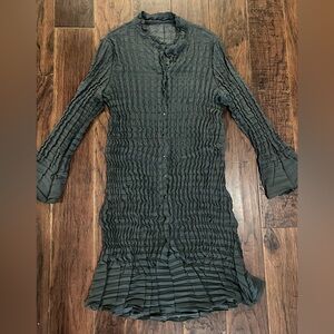 Babette SF Grey Pleated Sleeve Dress Size M Lagenlook Minimalist Crinkle Snap